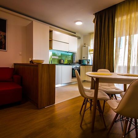 Top Trio Residence Bucharest Exterior photo